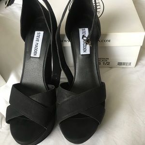 Steve Madden xenon wedge heels